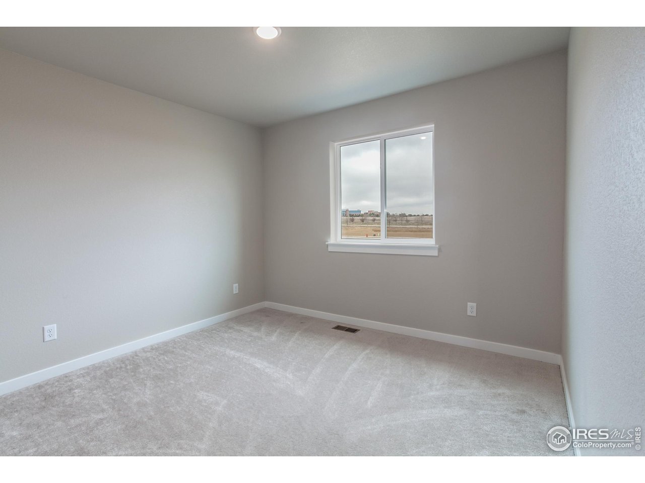 1219 105th Ave Ct