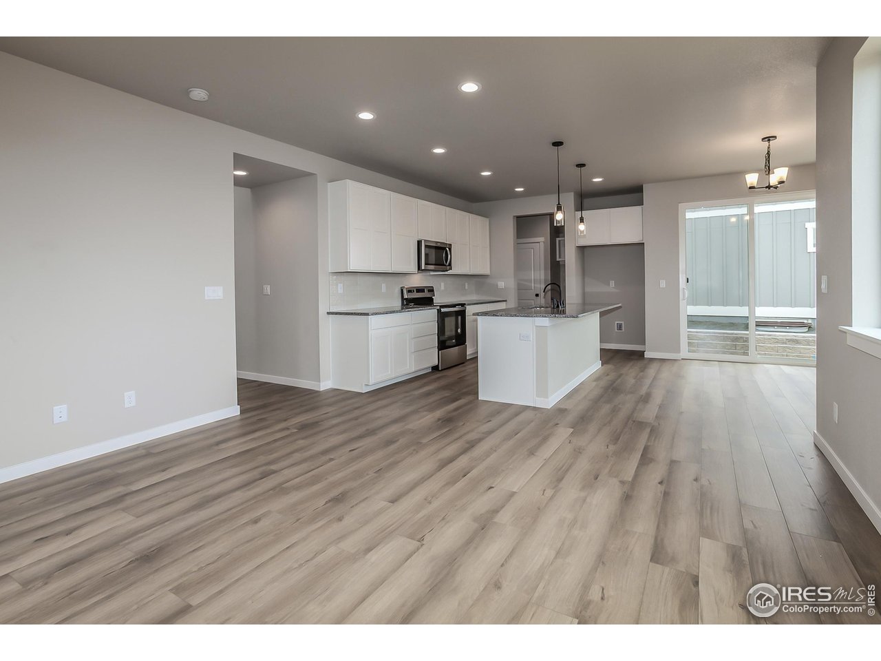 1219 105th Ave Ct