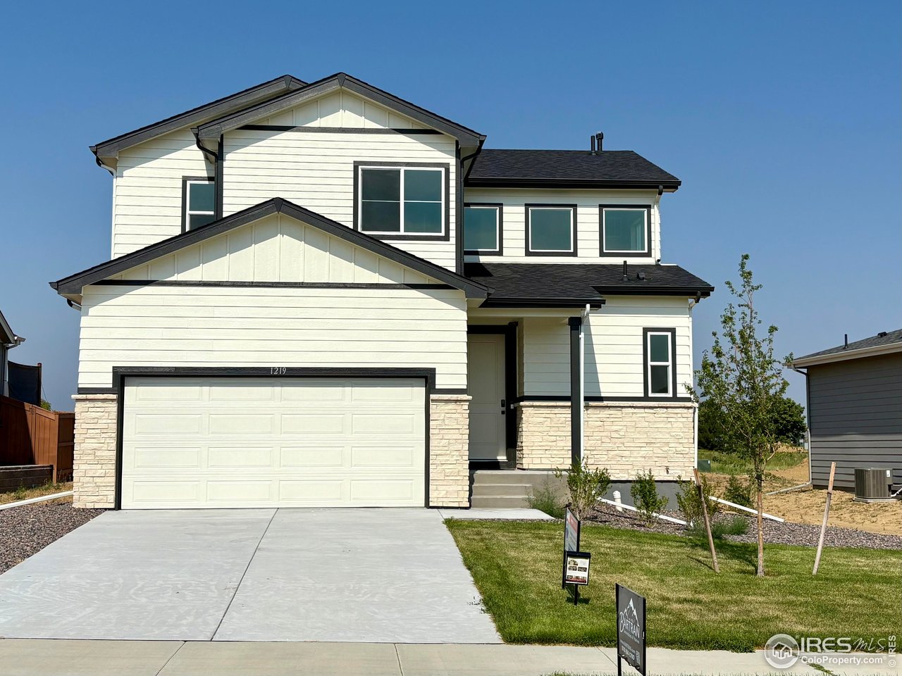 1219 105th Ave Ct