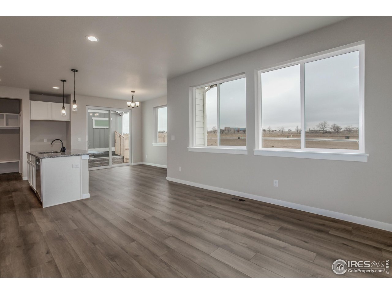 1219 105th Ave Ct