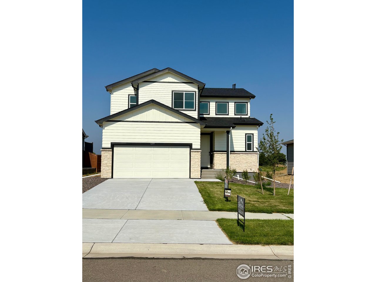 1219 105th Ave Ct