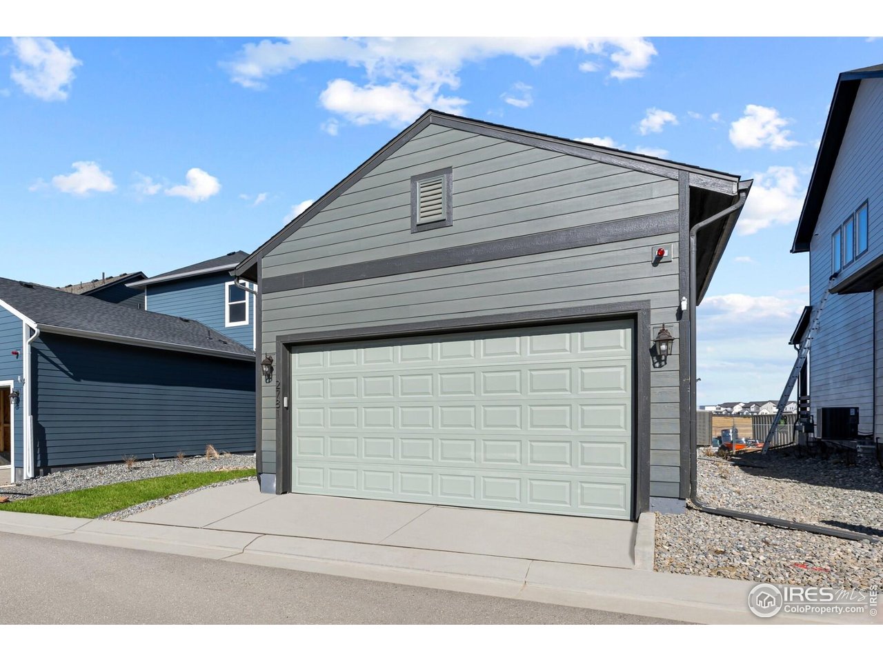 2781 Blue Iris Dr