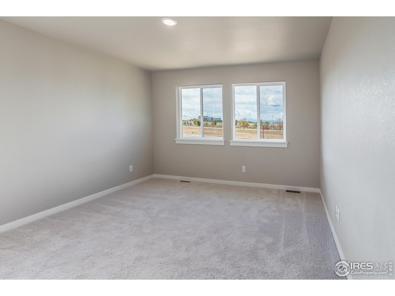 1211 105th Ave Ct