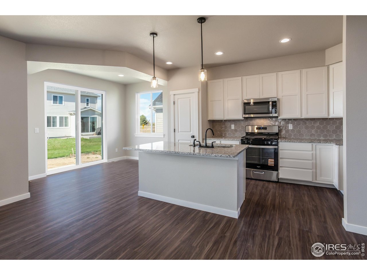 1211 105th Ave Ct