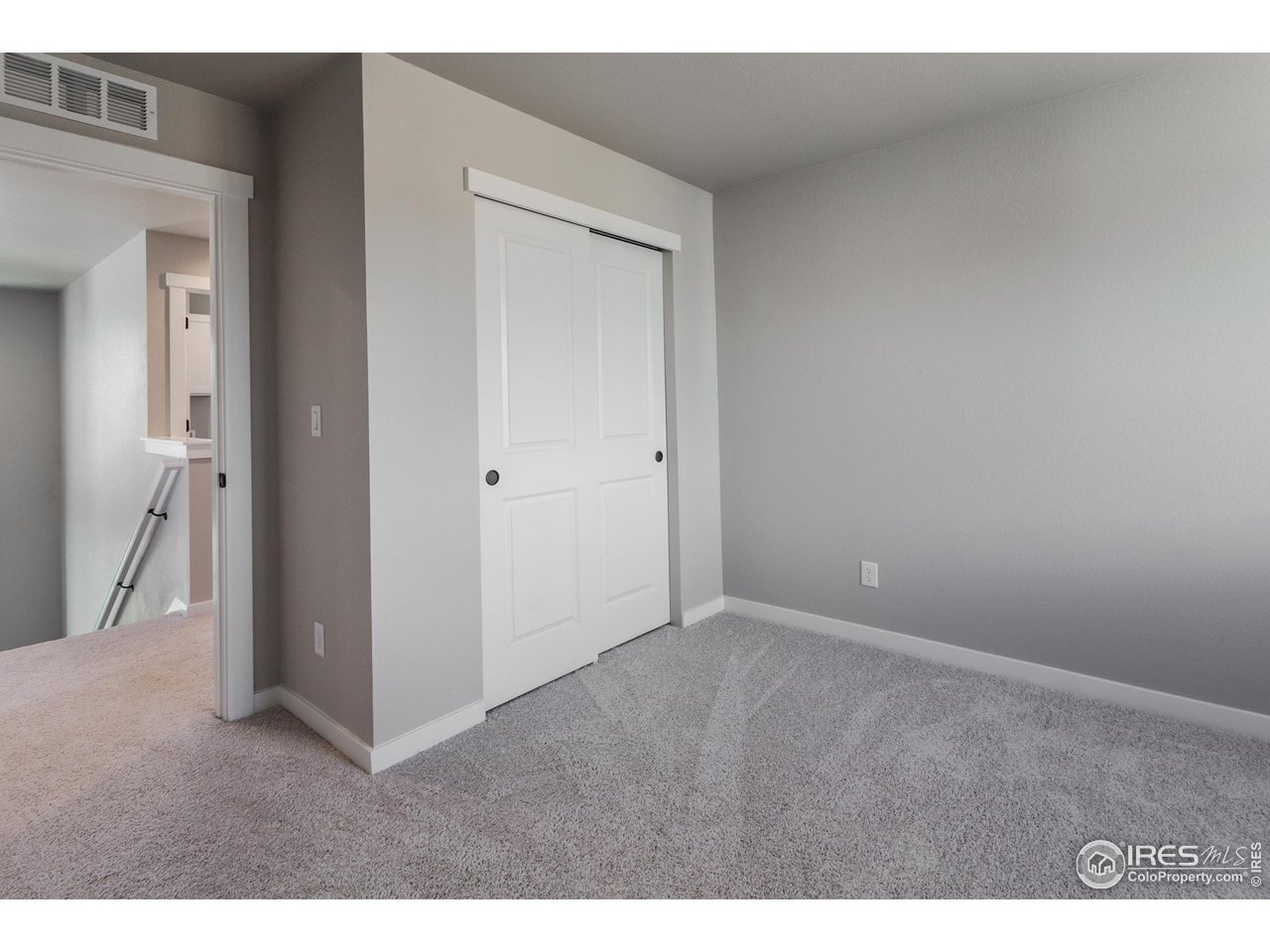 1211 105th Ave Ct
