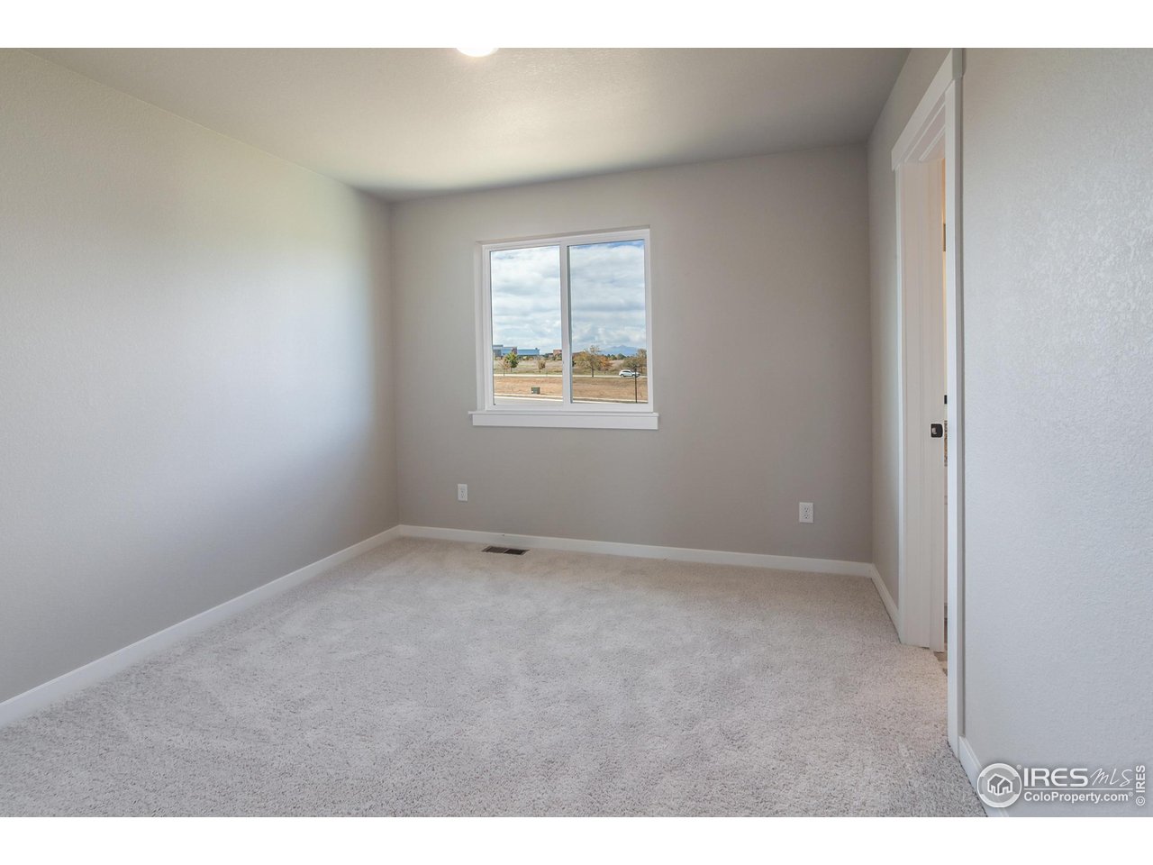1211 105th Ave Ct