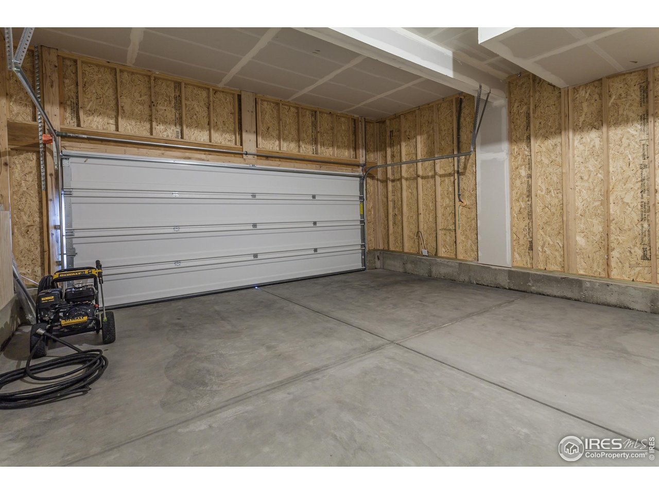 1211 105th Ave Ct