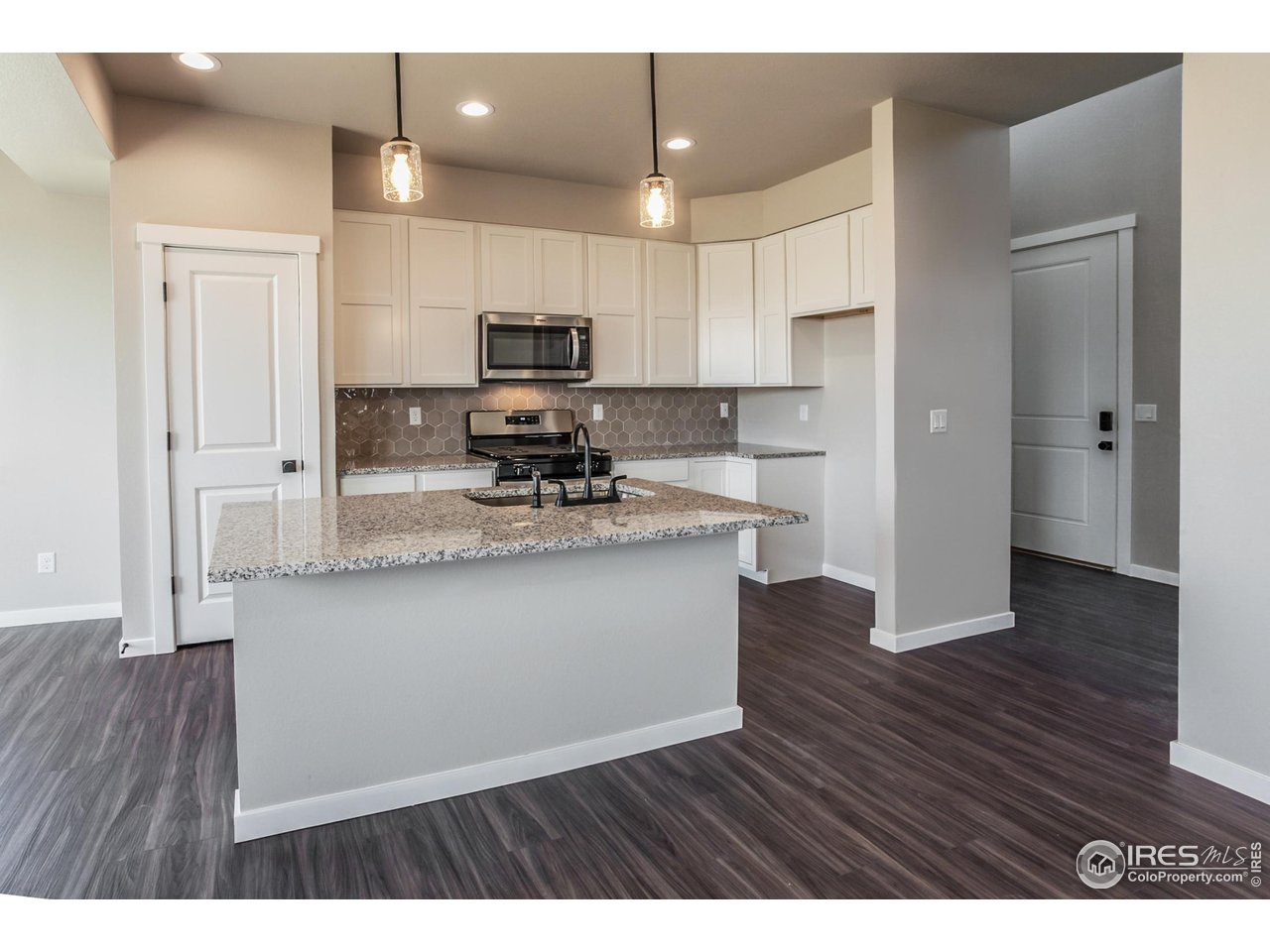 1211 105th Ave Ct