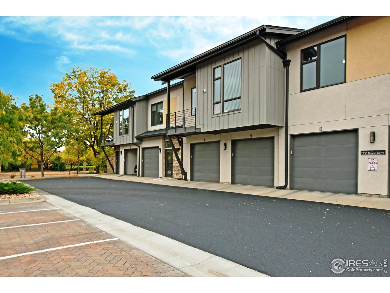 2750 Illinois Dr 10-206