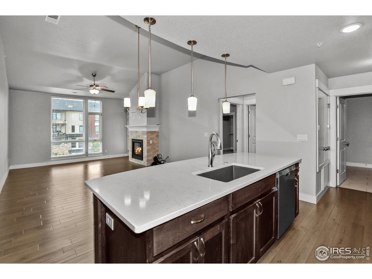 2750 Illinois Dr 10-206