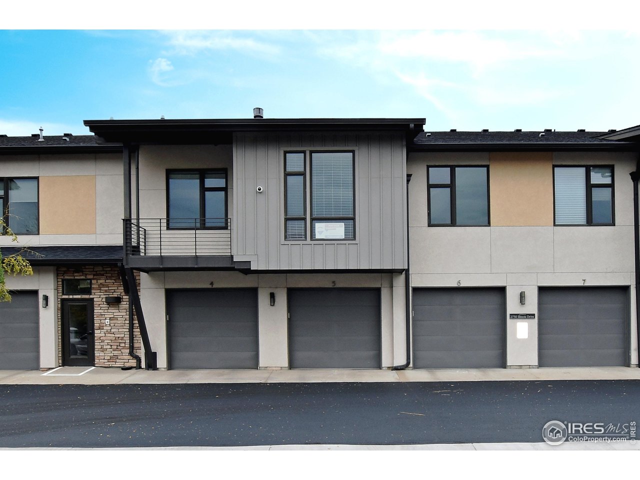 2750 Illinois Dr 10-206