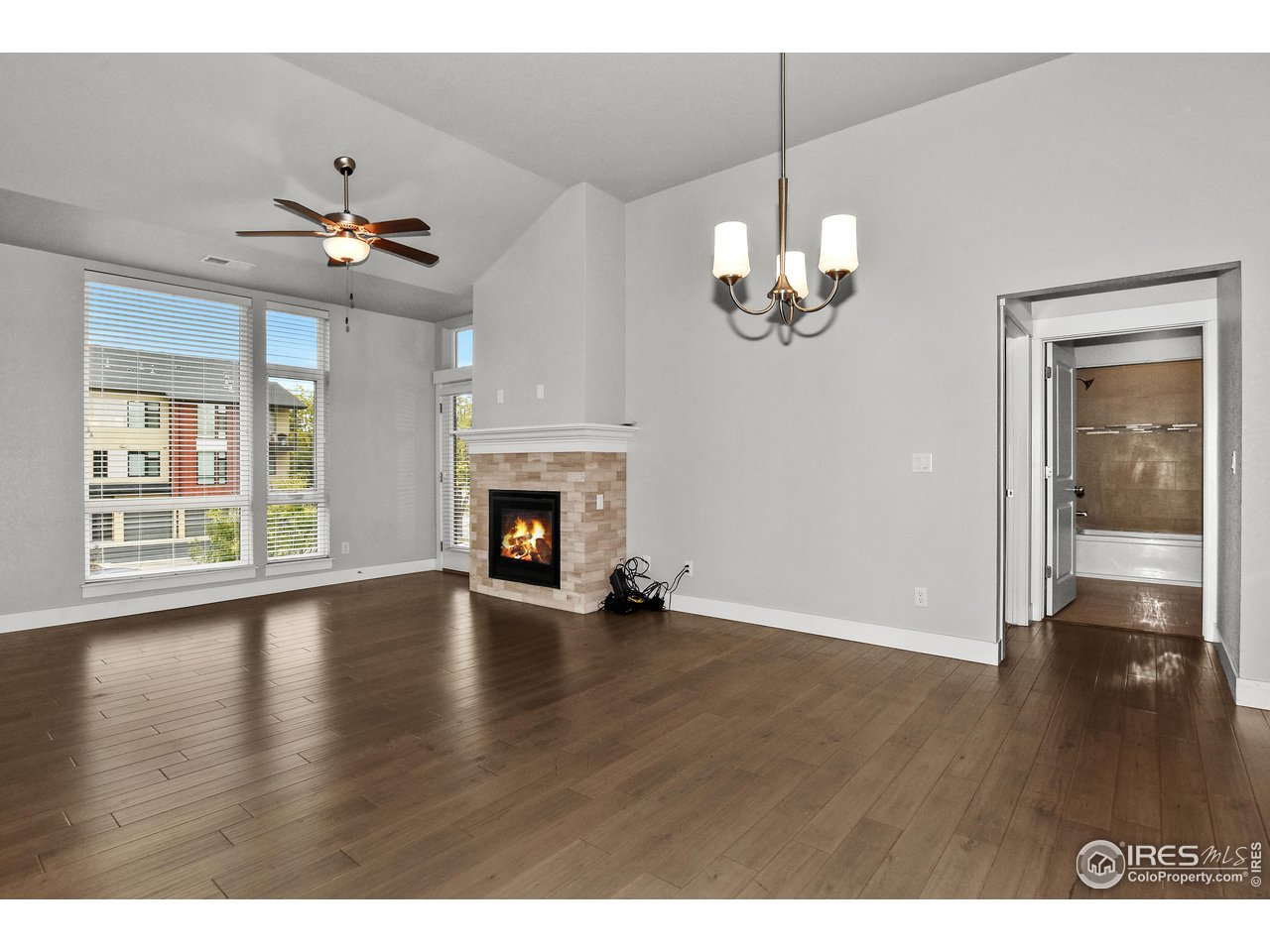 2750 Illinois Dr 10-206