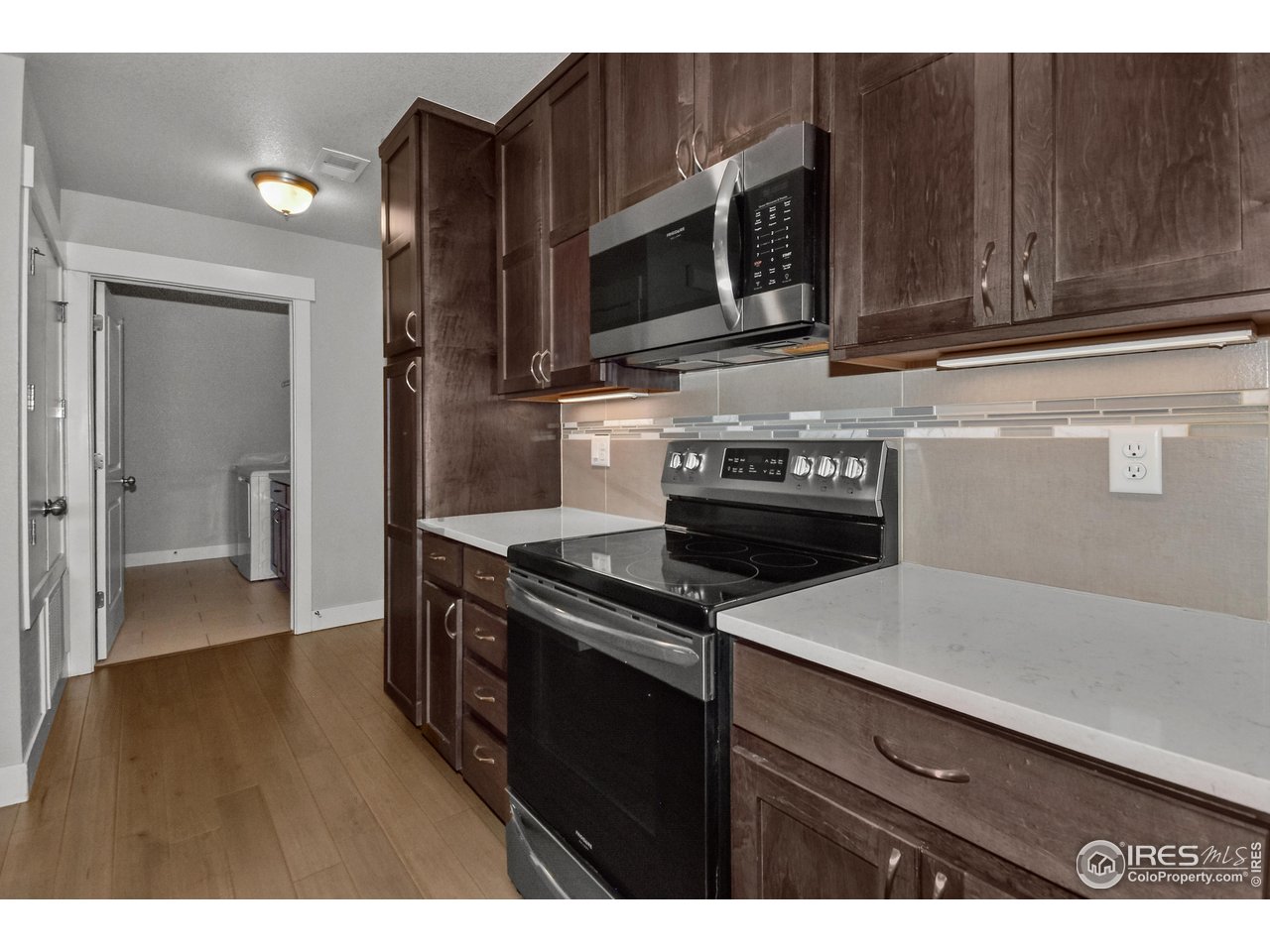 2750 Illinois Dr 10-206