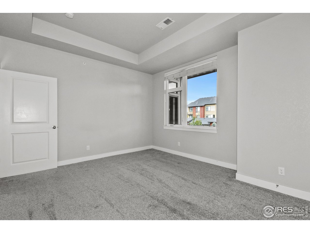 2750 Illinois Dr 10-206