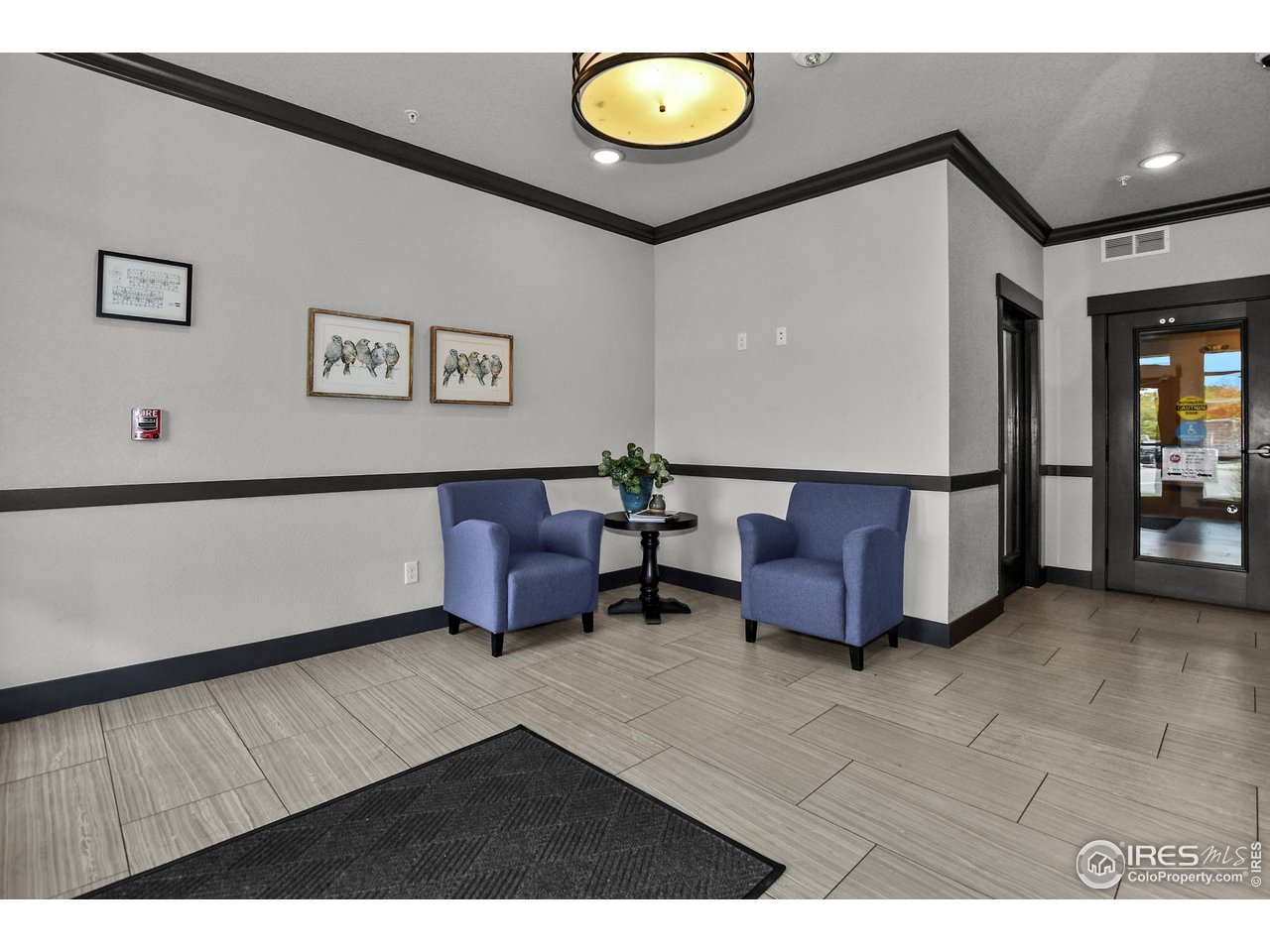 2750 Illinois Dr 10-206