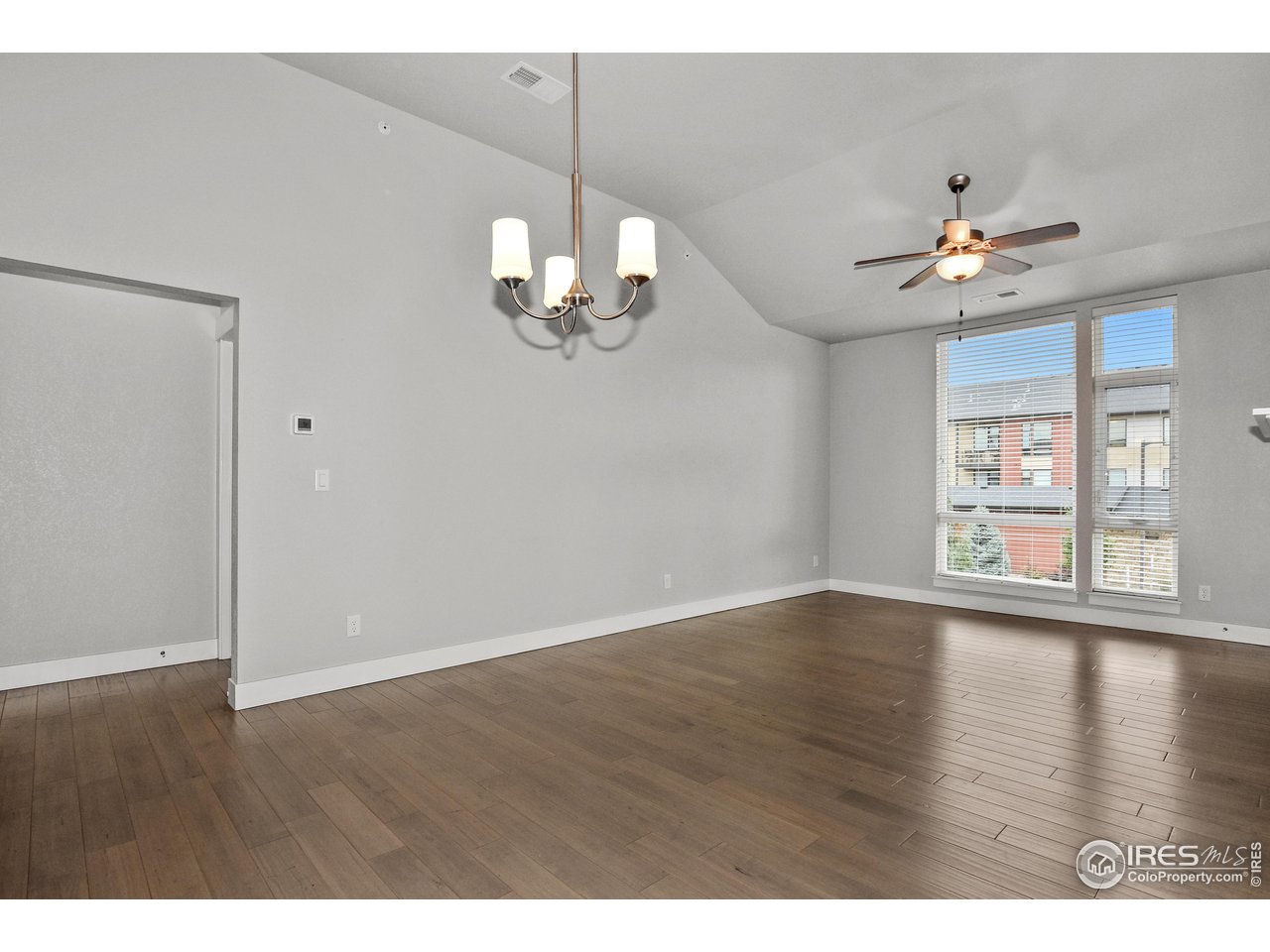 2750 Illinois Dr 10-206
