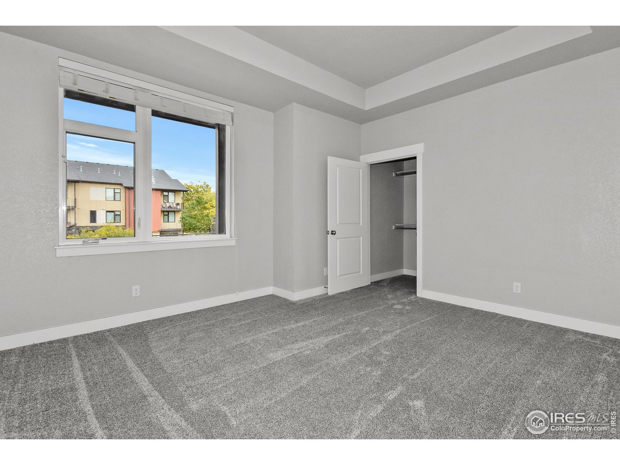 2750 Illinois Dr 10-206