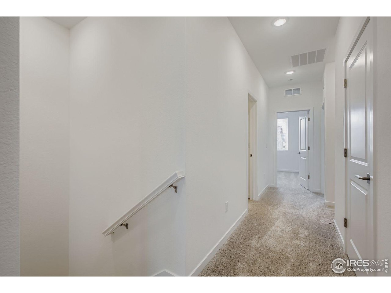 740 Nob Hill Ln