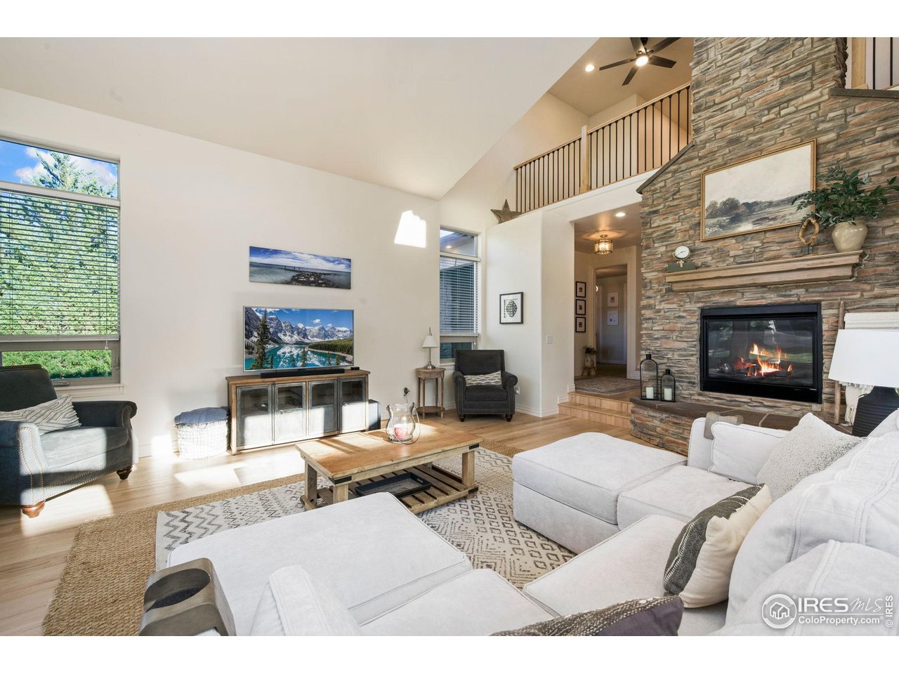 1999 Bayfront Dr