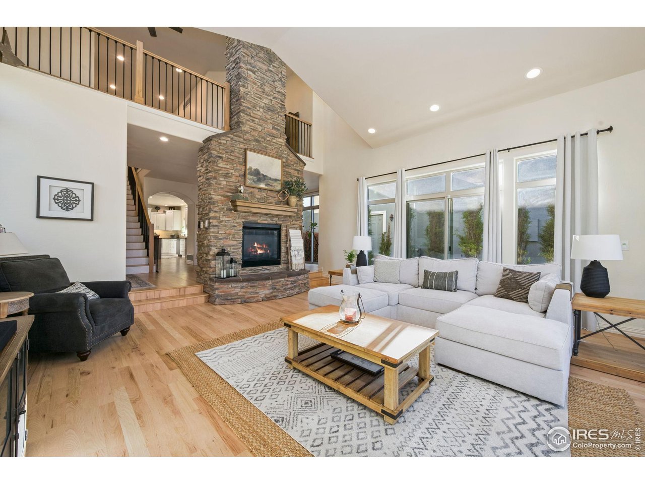 1999 Bayfront Dr