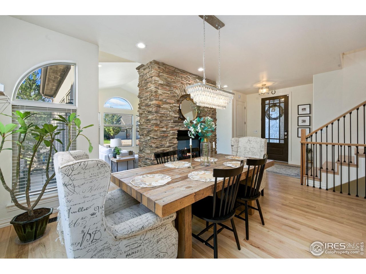 1999 Bayfront Dr