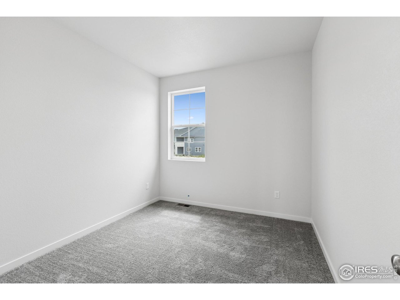 2703 Blue Iris Dr