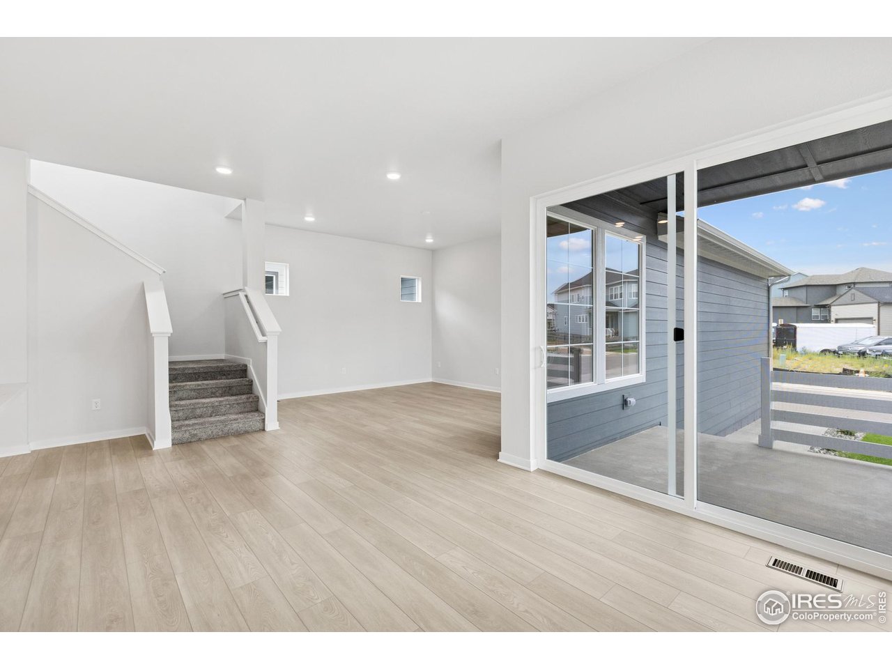 2703 Blue Iris Dr