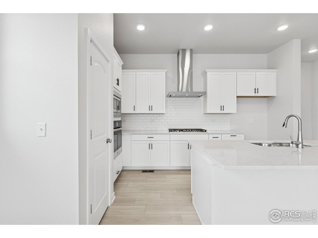 2703 Blue Iris Dr