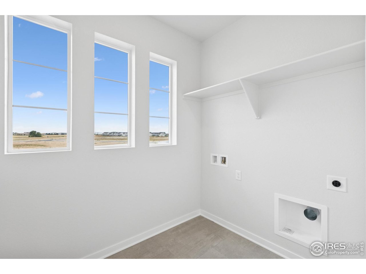 2703 Blue Iris Dr