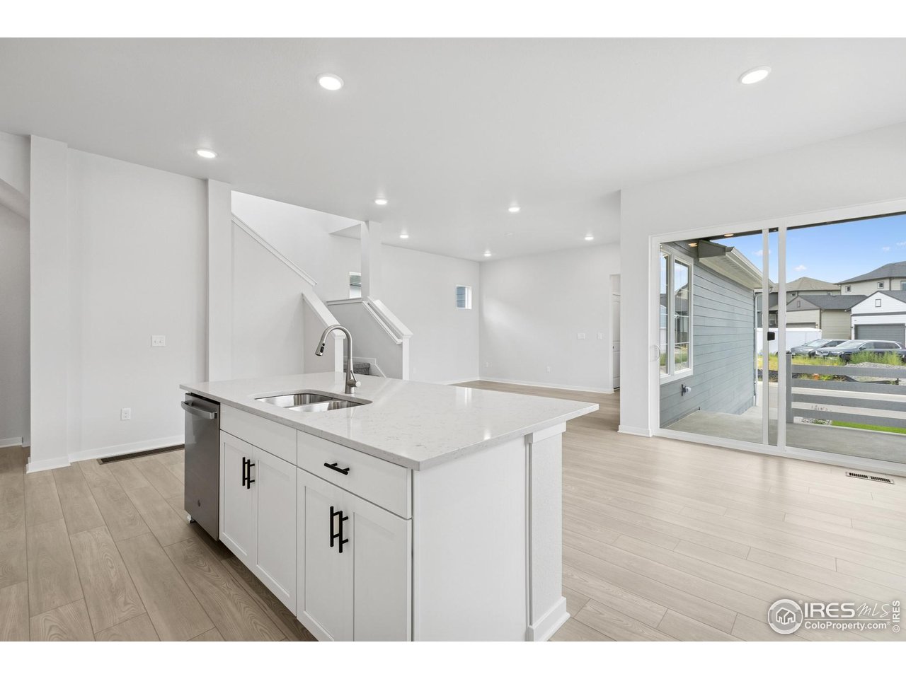 2703 Blue Iris Dr