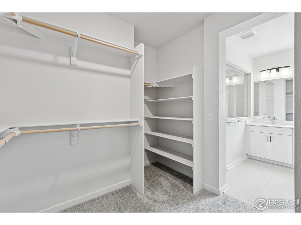 2703 Blue Iris Dr