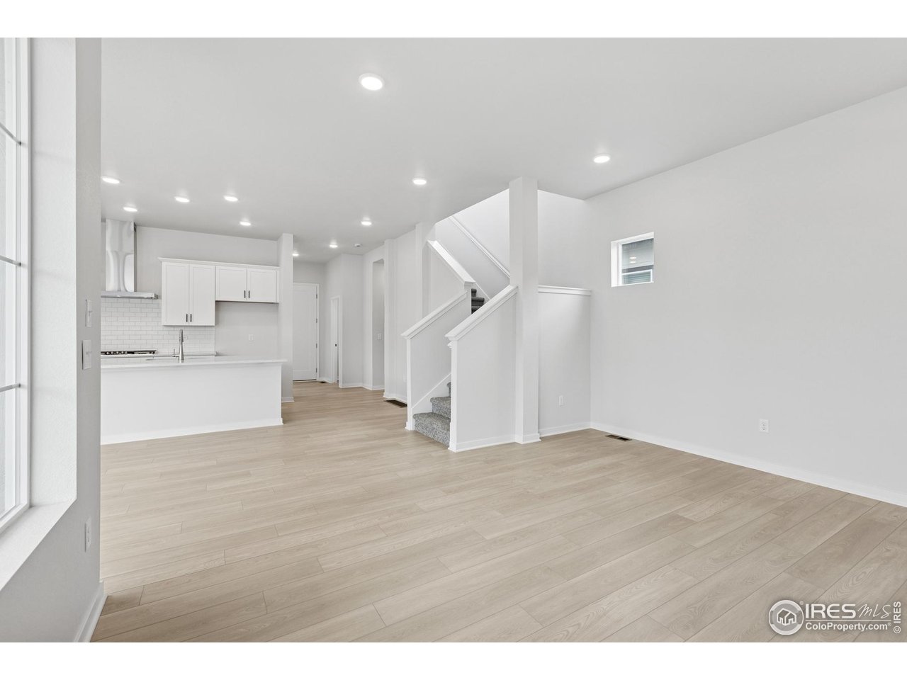 2703 Blue Iris Dr