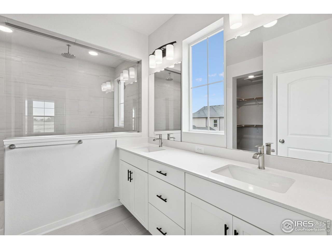 2703 Blue Iris Dr