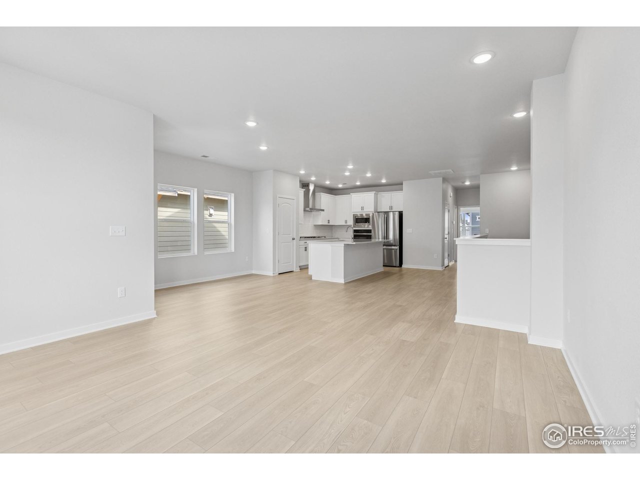 6340 Deerfoot Dr