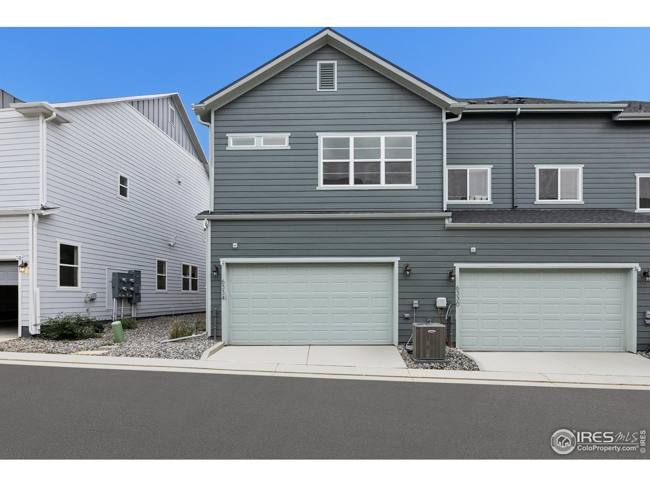 6334 Deerfoot Dr