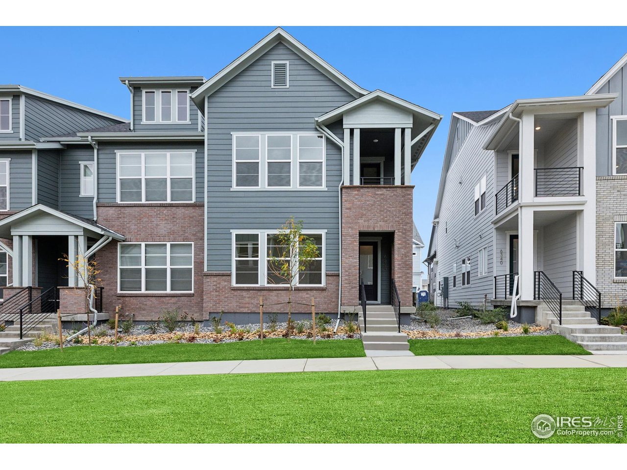 6334 Deerfoot Dr
