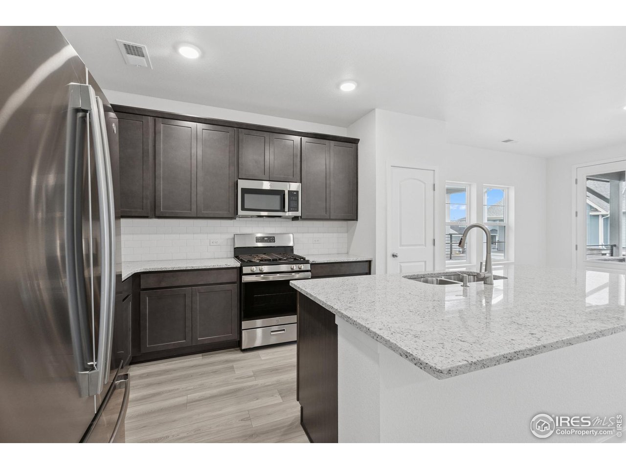 6334 Deerfoot Dr