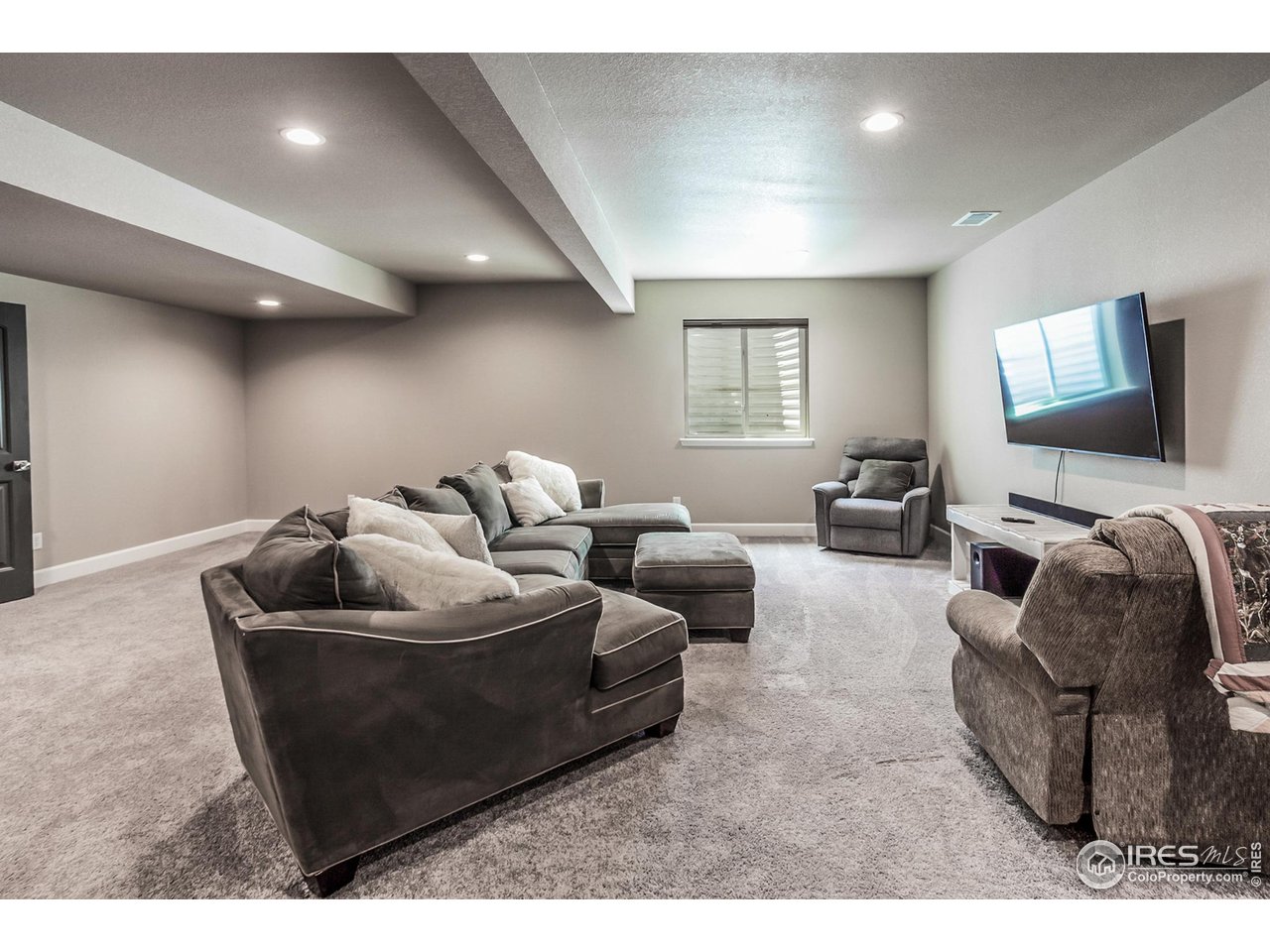 1231 105th Ave Ct