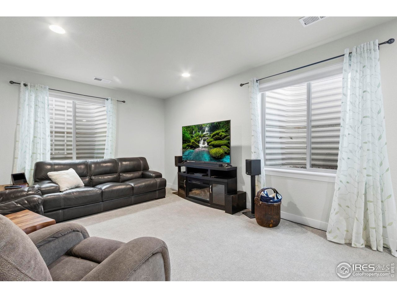 2093 Gather Ct