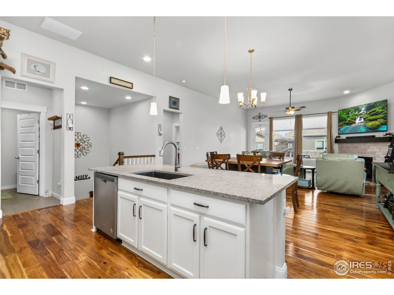 2093 Gather Ct