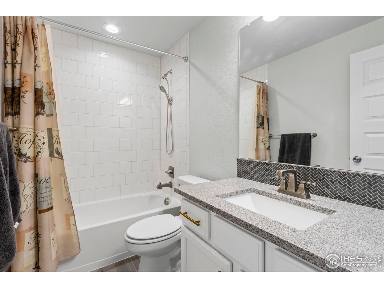 2093 Gather Ct
