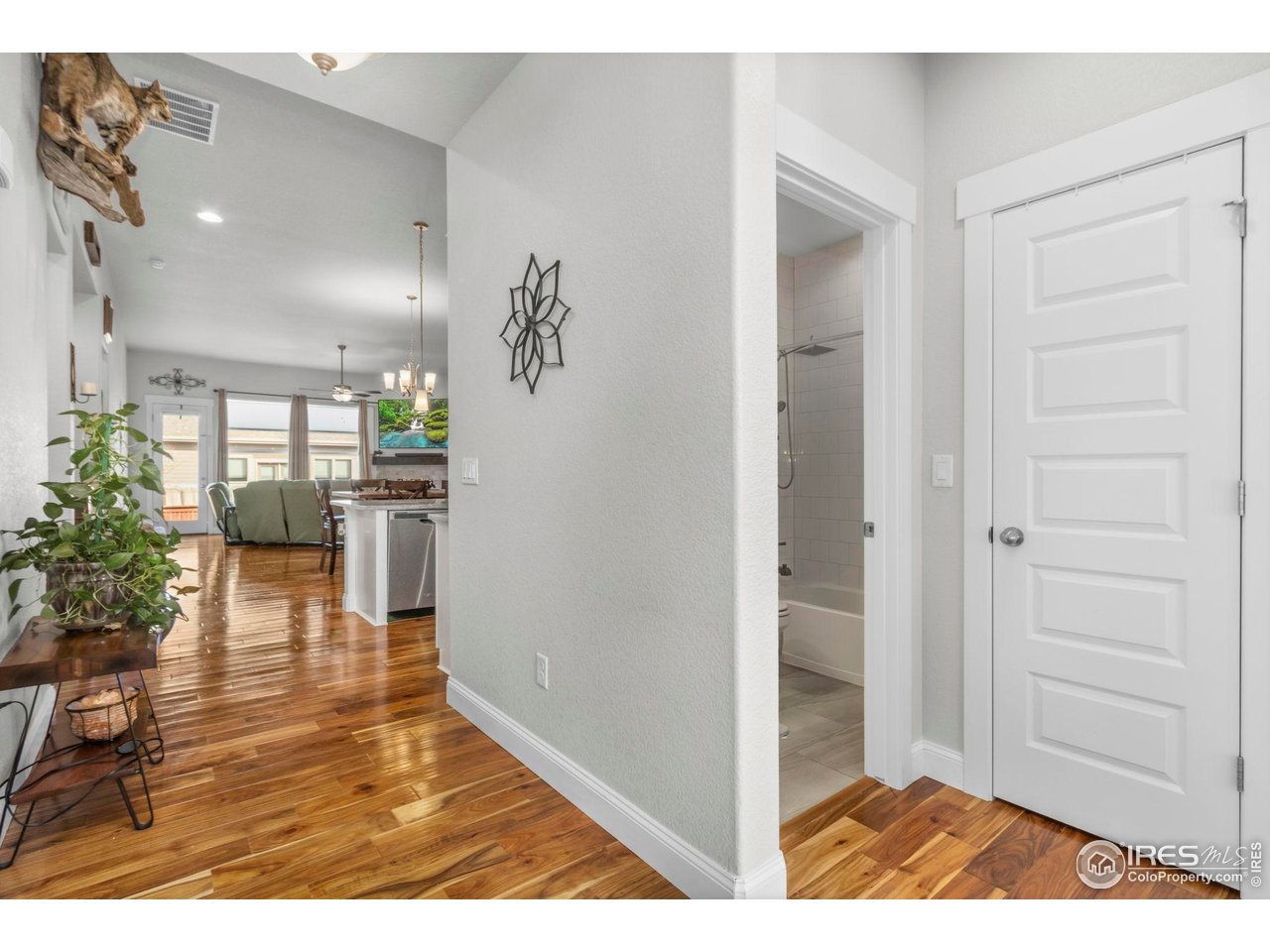 2093 Gather Ct