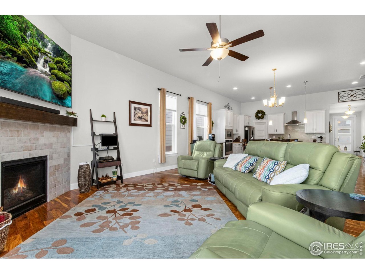 2093 Gather Ct