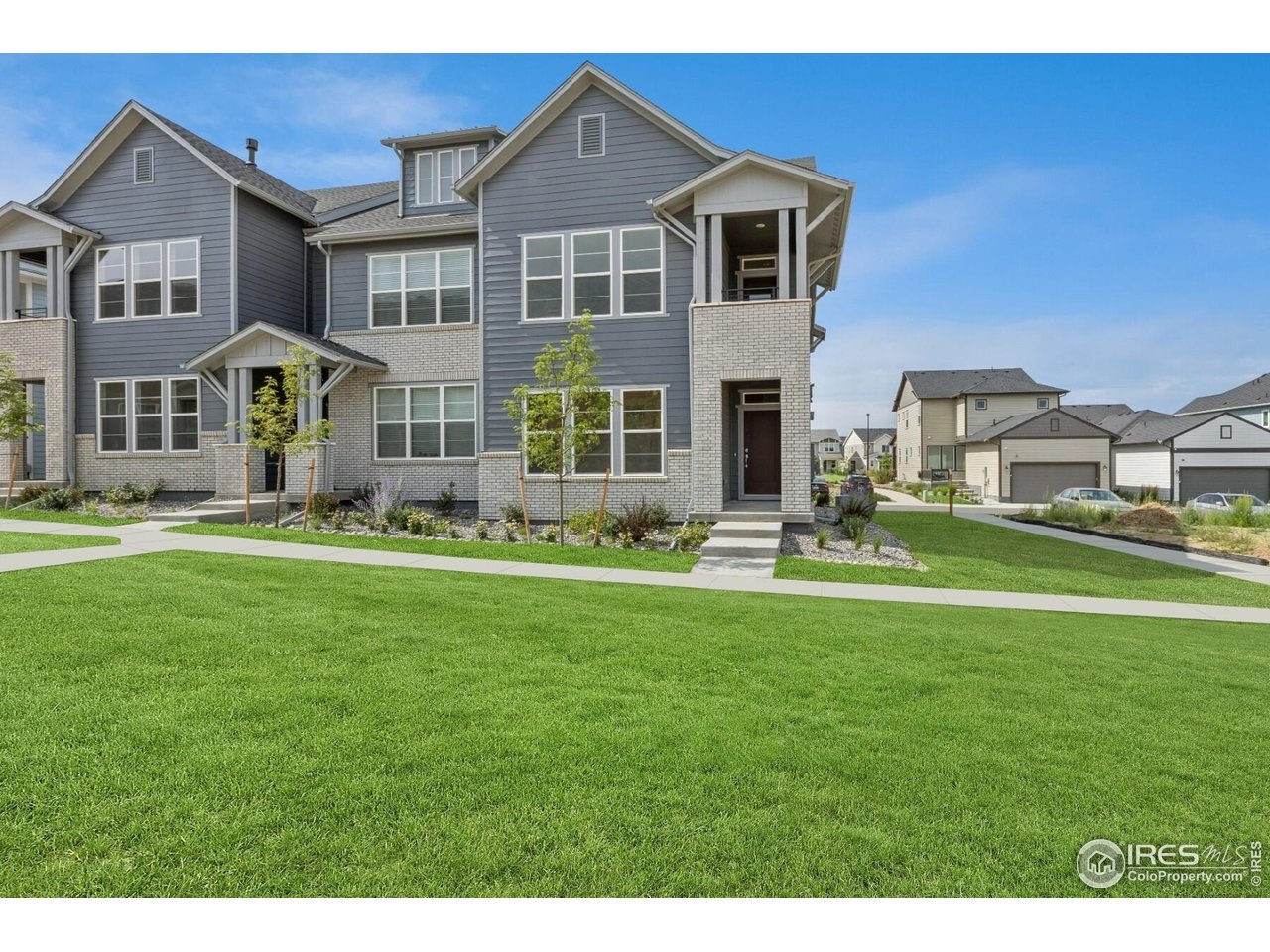 6335 Elk Pass Ln