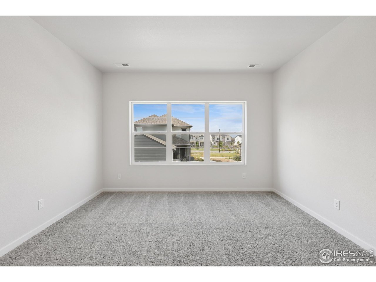 6335 Elk Pass Ln