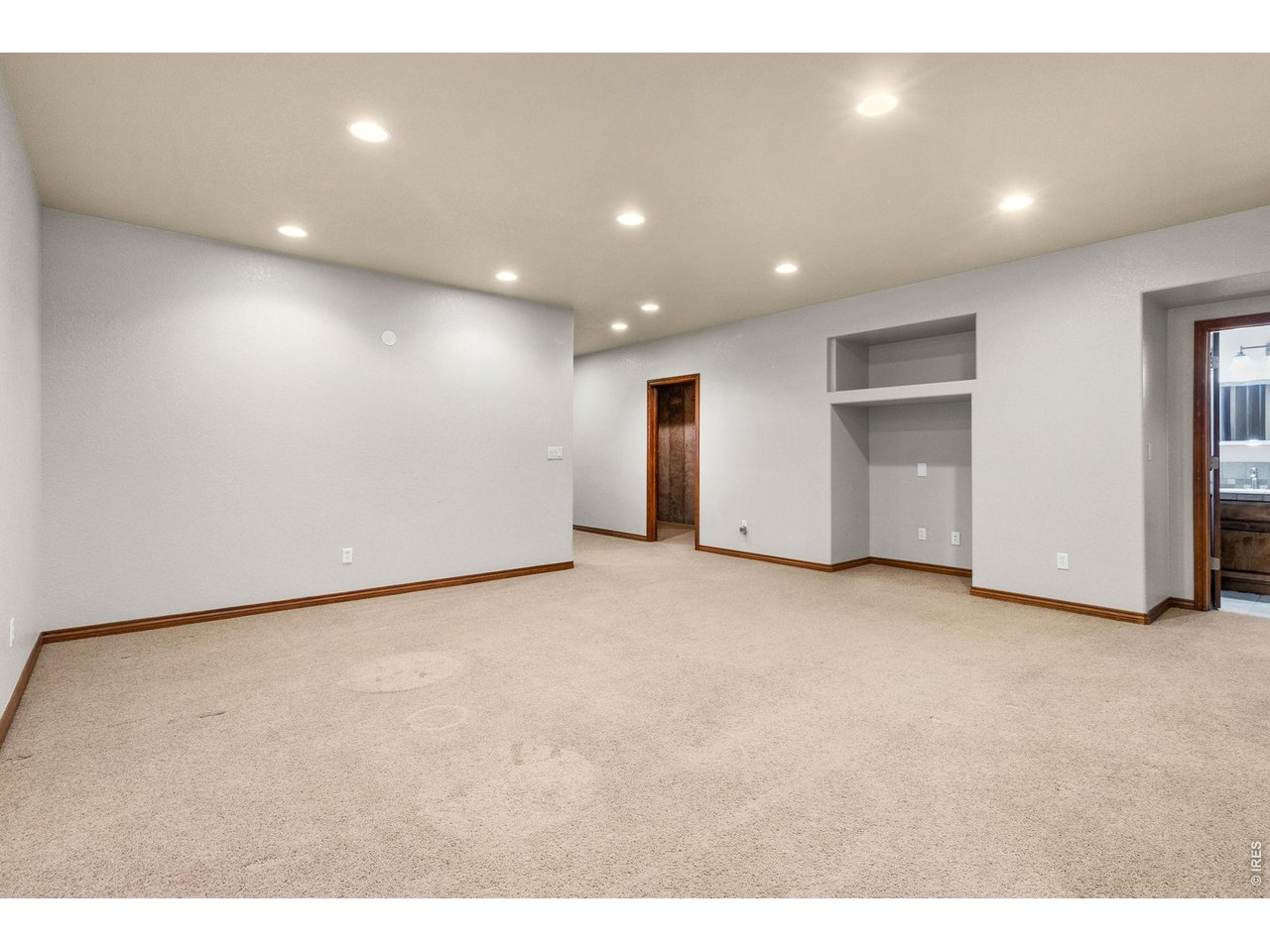 1443 Folsum Dr
