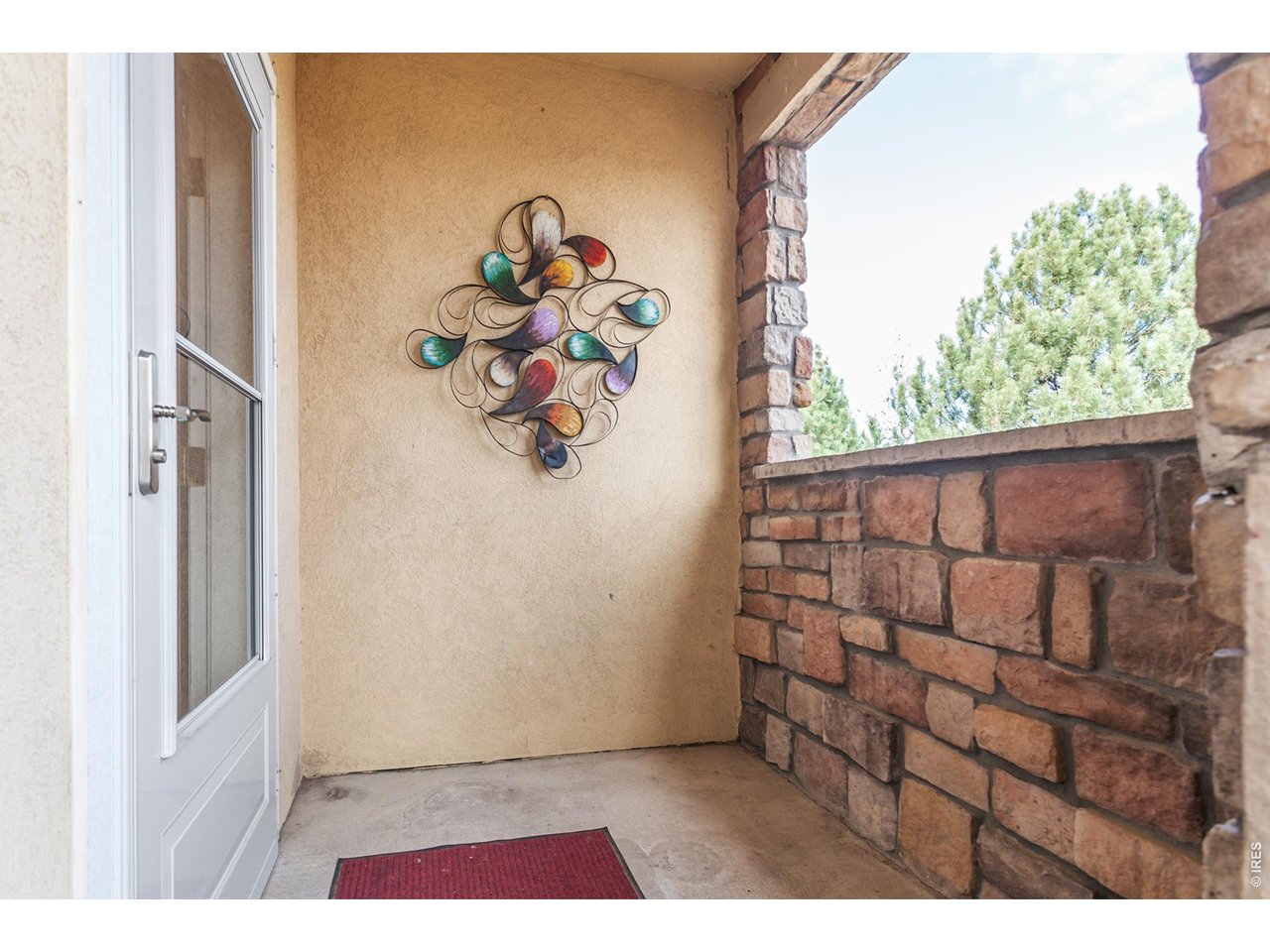 305 Lucca Dr
