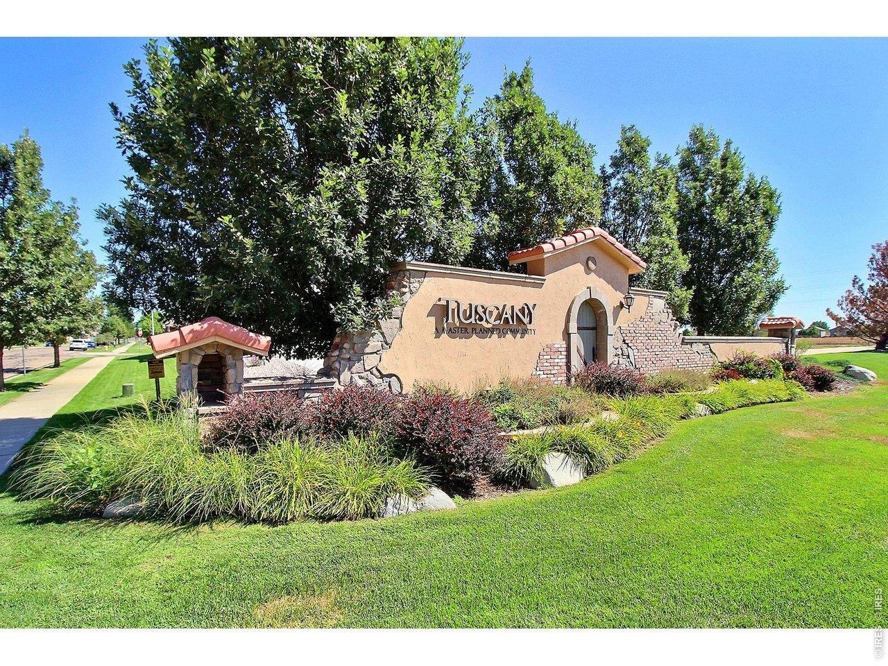 305 Lucca Dr