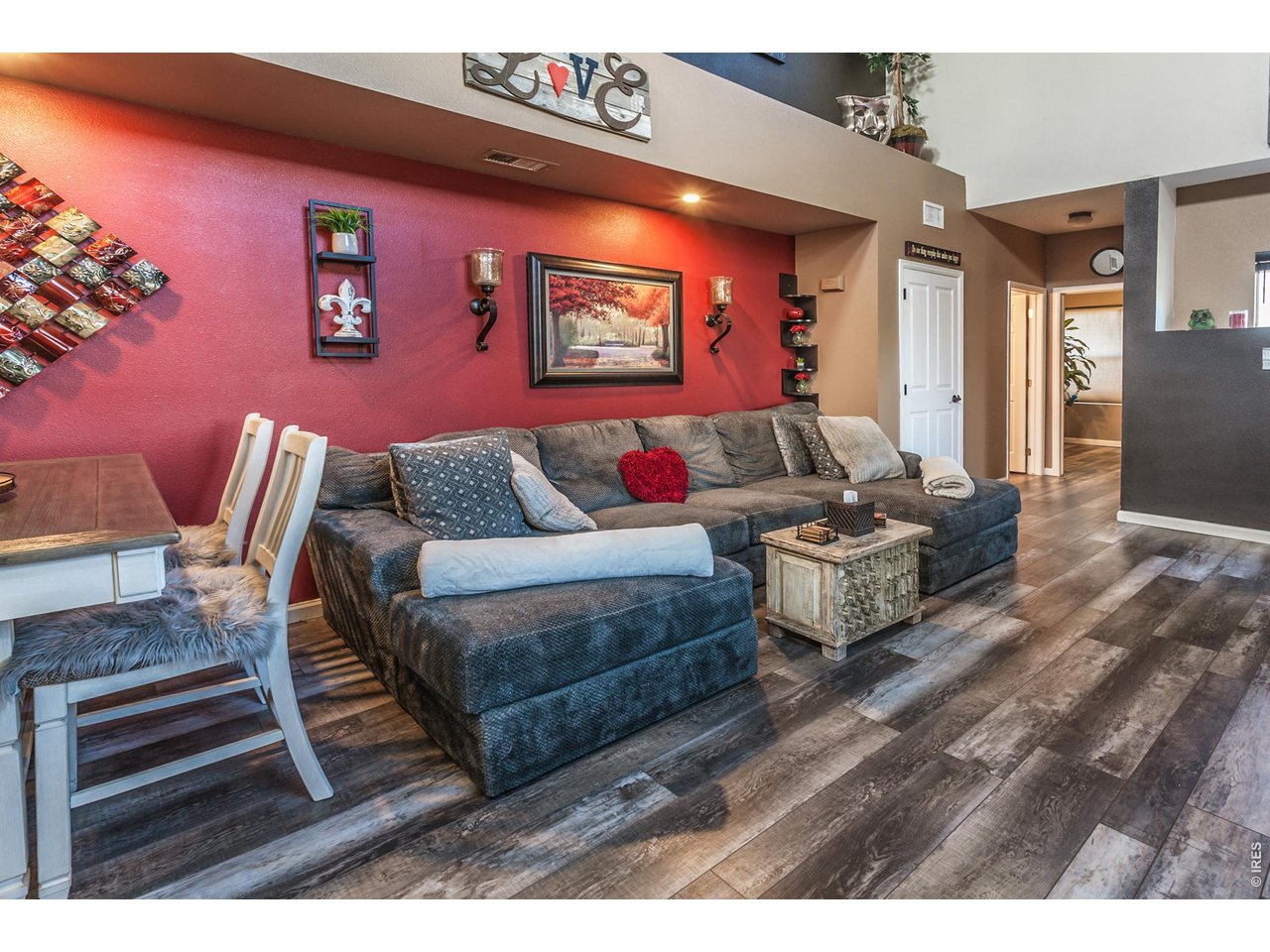 305 Lucca Dr