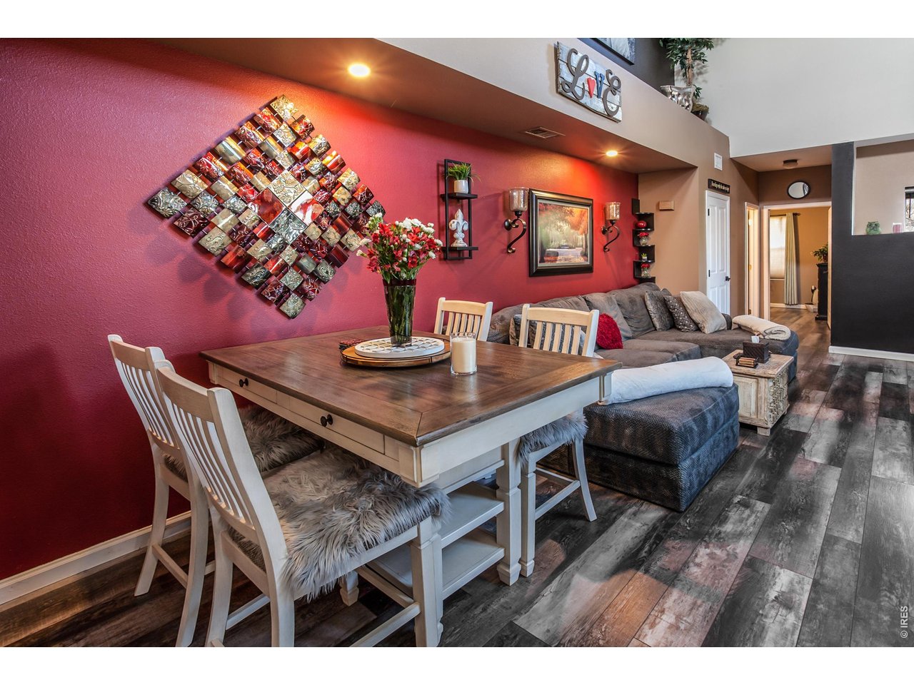 305 Lucca Dr